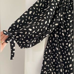 Umgee Black and White Print Blouse